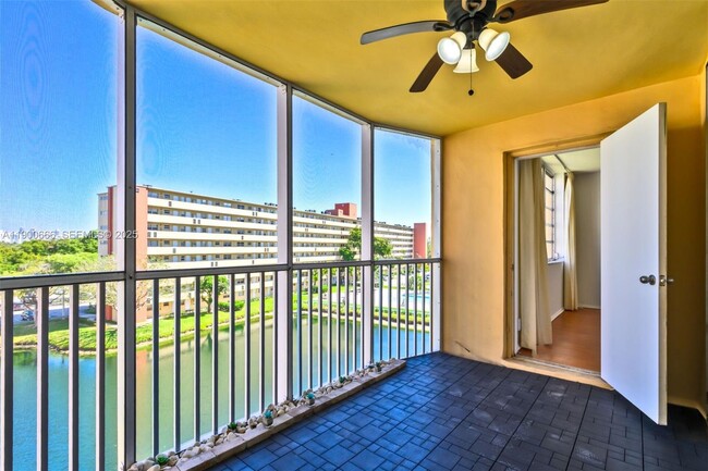 Photo - 1770 NE 191st St Unit 508-1