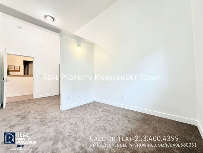 Photo - 2817 9th St SW Unit 3