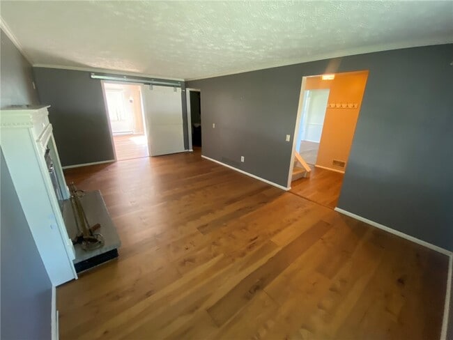 Photo - 77 Cascade Rd