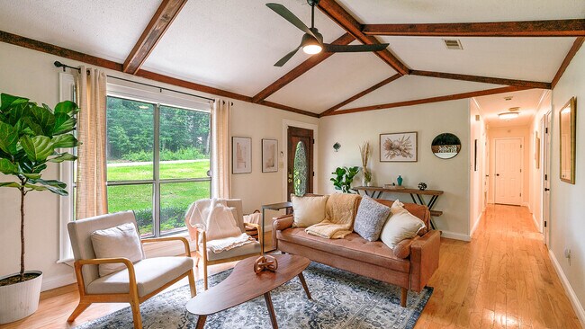 Photo - 707 Tower Dr