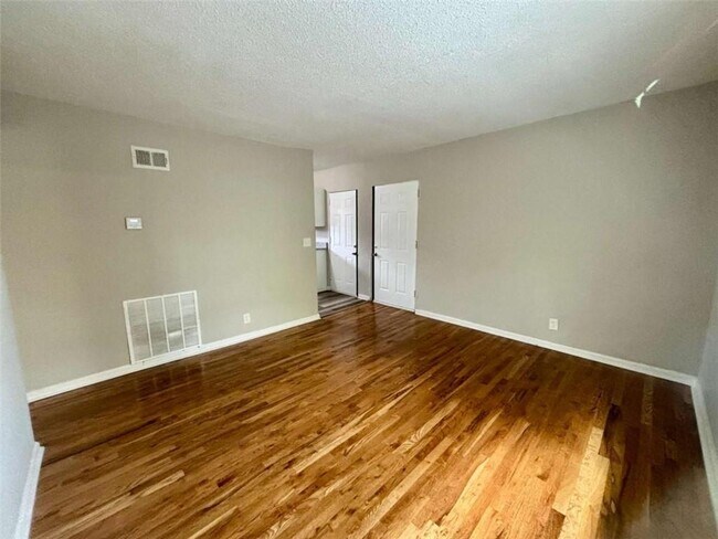 Photo - 1048 Washington St SW Unidad 6