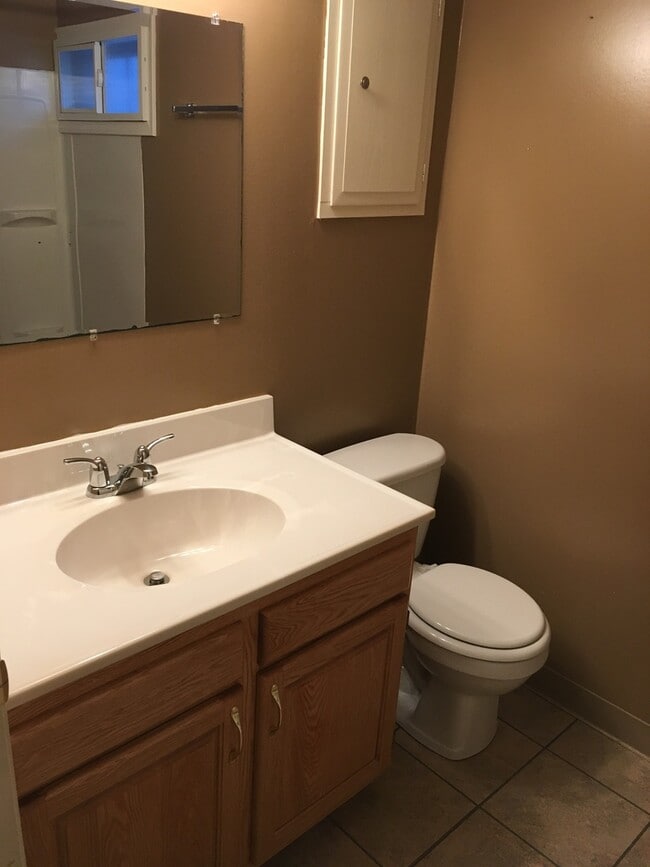 902 5th Ave NW Unit Lower Level