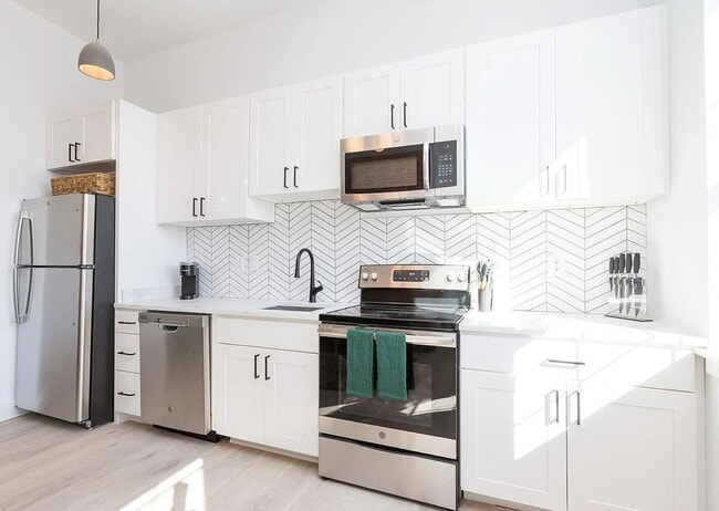 Photo - 415 St Paul St