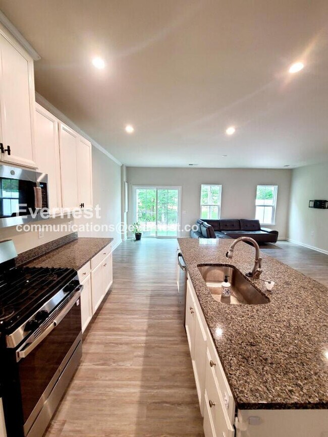 Photo - 217 Capeside Ct