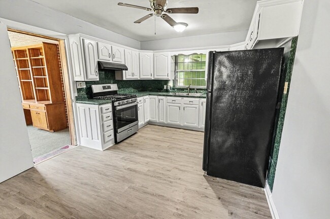 Photo - 2822 Sumter Ave