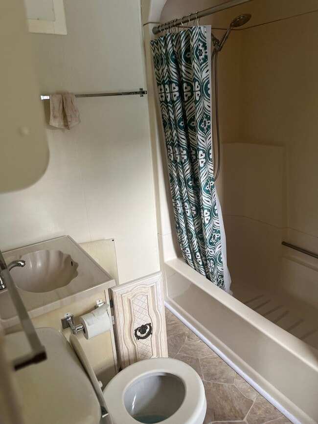 Building Photo - 2007 14th St Unit 2007 A