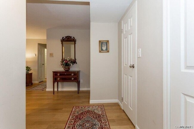 22 N Forest Ave Unit 1N