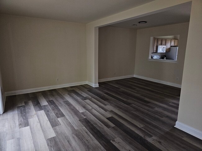 Photo - 302 N 11th St Unit 17 Troy Lane