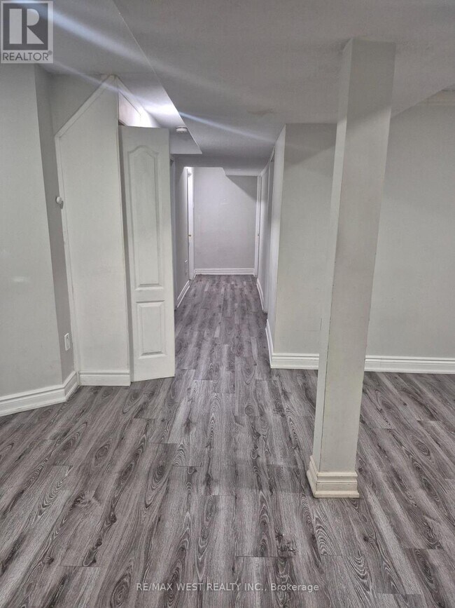 Photo - 28 Pennsylvania Ave