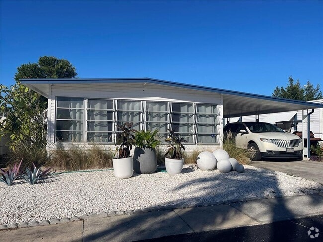 Building Photo - 39248 US-19 Rental