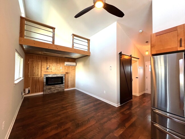 Photo - 412 Hamilton St