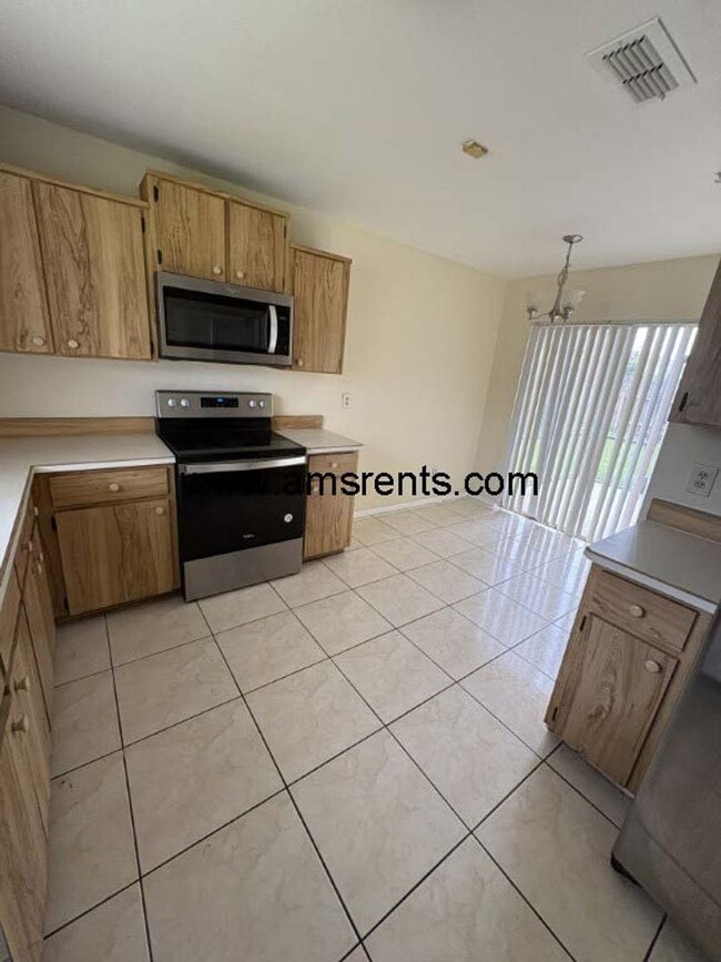 Photo - Spacious 3 bedroom 2 bath in Kissimmee