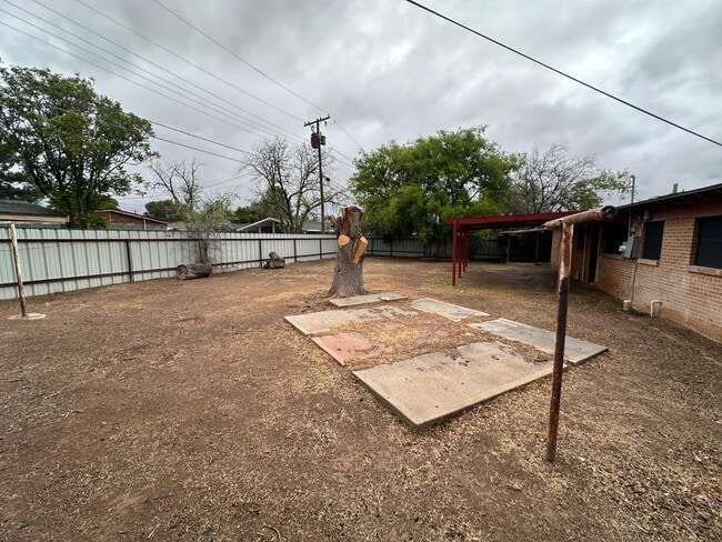 Photo - 302 S Everts St