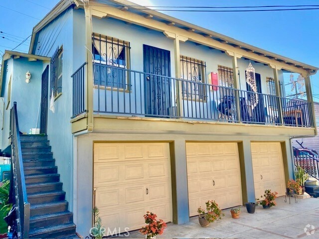 Building Photo - 644 W 40th Pl Rental
