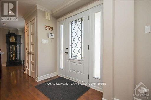 Photo - 840 Forest St S