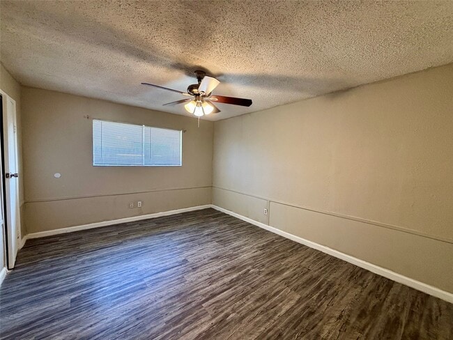 Photo - 5610 Drakestone Blvd