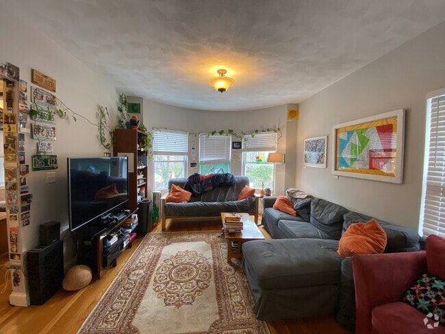 Building Photo - 1433 Cambridge St Unit 1 Rental