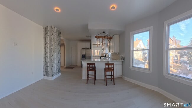 Photo - 75 Richardson St