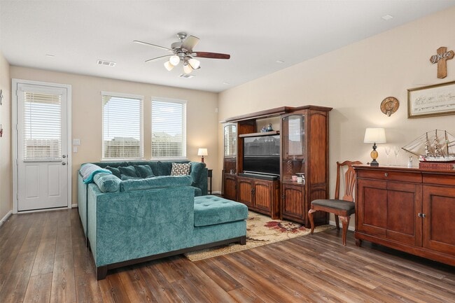 Photo - 2108 Sweet Bay Dr