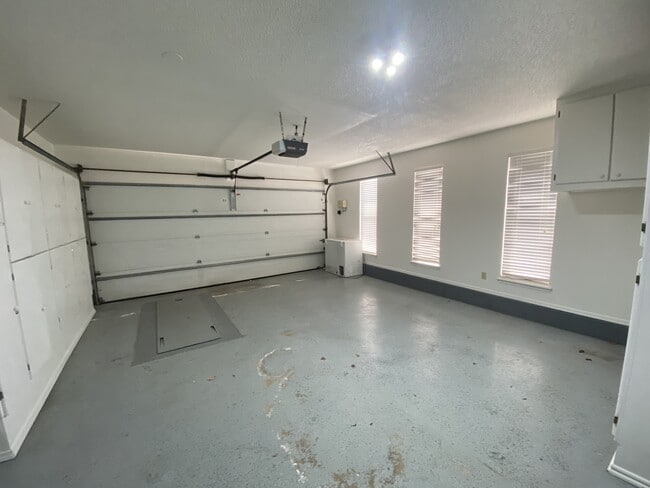 Photo - 928 Jona Kay Terrace