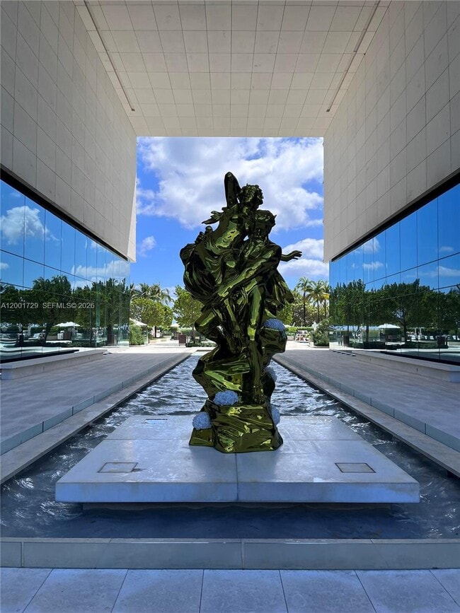 Building Photo - 10201 Collins Ave Unit 301