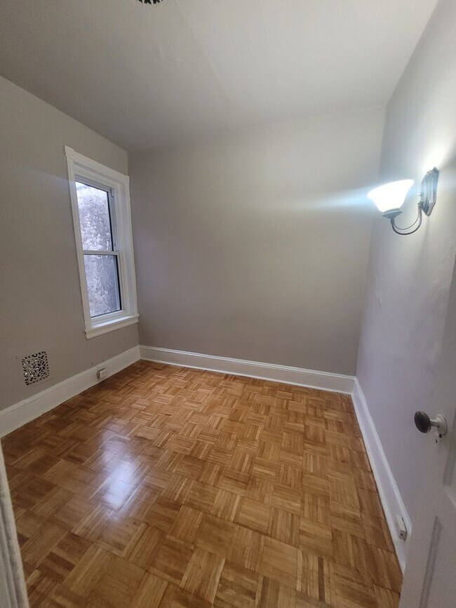 Photo - Your Family's New Home - 3bd/1ba in West P...