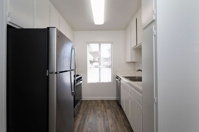 Trade Winds Apartments