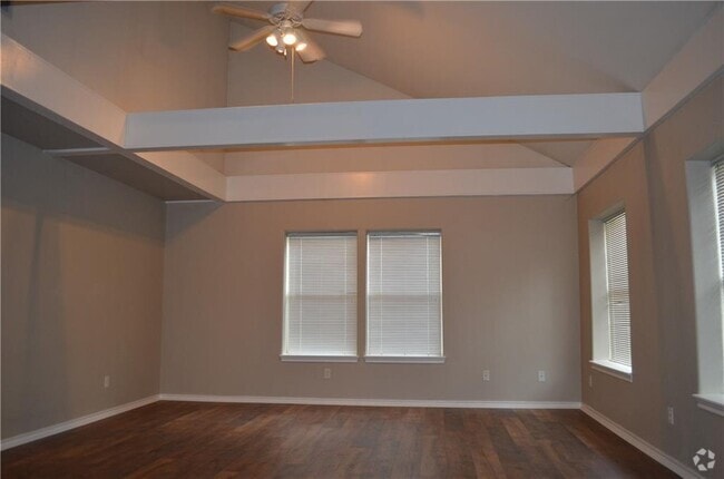 Building Photo - 1803 Sunset Dr Rental