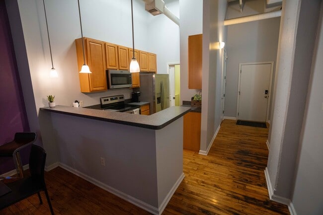 Photo - 624 E Walnut St Unit Mills9 110