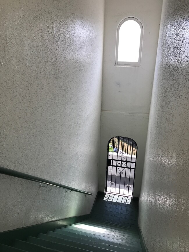 235 Crandall St Unidad 235.5 Crandall