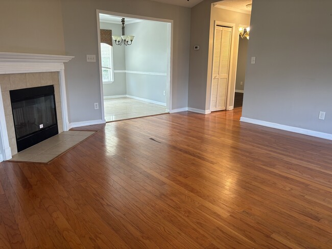 Photo - 110 Fox Haven Ln