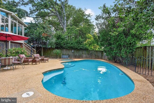 Photo - 5713 19th St N