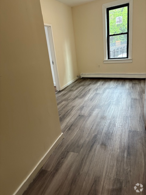 Building Photo - 1340 Virginia Ave Unit 2nd fl Rental