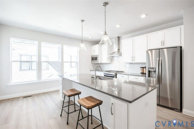 Photo - 5422 Gillies Creek Mews