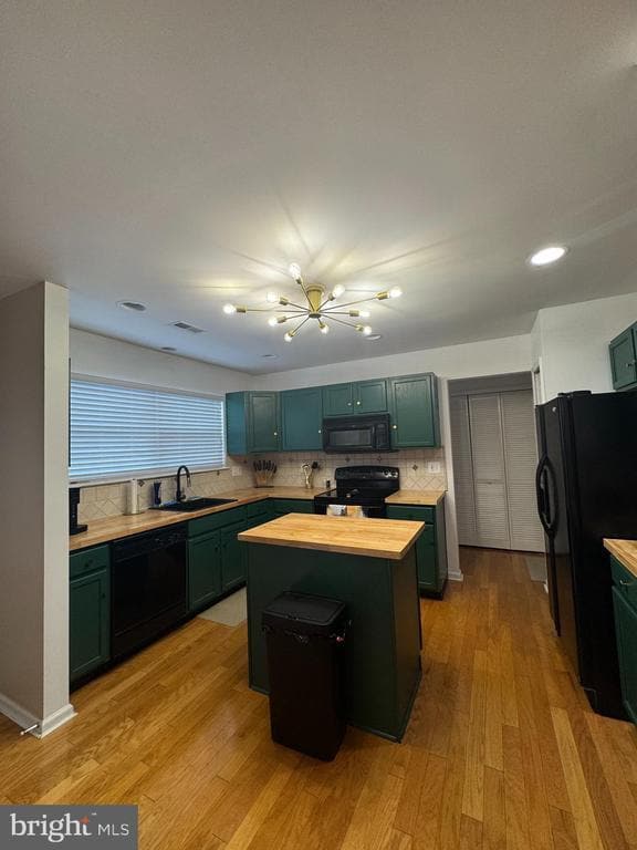 Photo - 807 N Victoria Ave