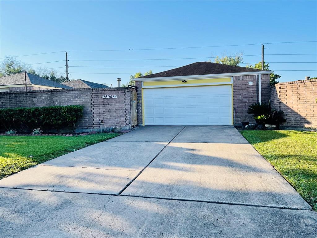 Photo - 16007 Camino Del Sol Dr