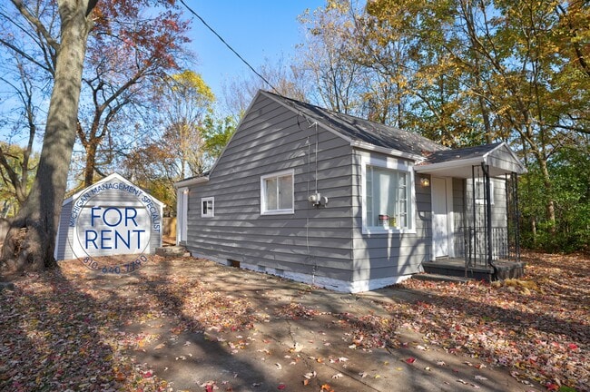 Photo - 2429 Lincoln Manor Dr