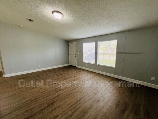 Photo - 15710 Bermuda St