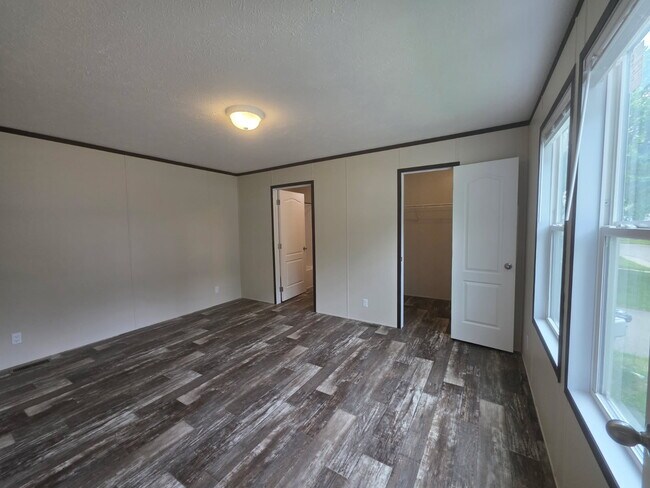 Photo - 44 Sparrow Hill Dr