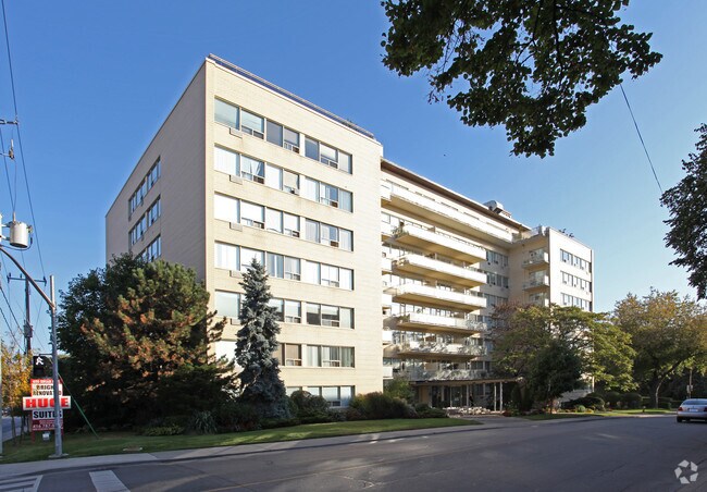 Photo - 650 Briar Hill