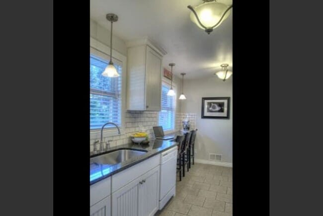 Photo - Available June 5th Spacious 3 Bedroom Rancher with Finished Basement & Beautiful Upgrades