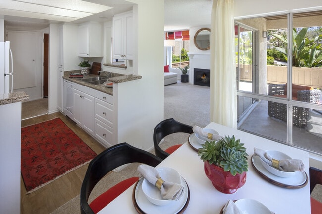 Photo - Rancho San Joaquin Apartment Homes