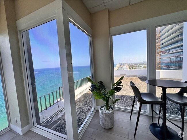 Building Photo - 1370 S Ocean Blvd Rental