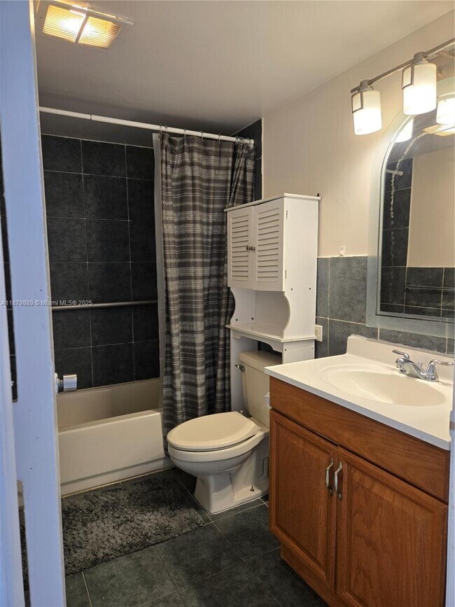 Photo - 130 S Shore Dr Unit 3B
