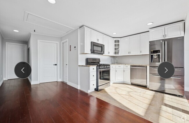 Building Photo - 102-23 164th Dr Unit 3 Rental