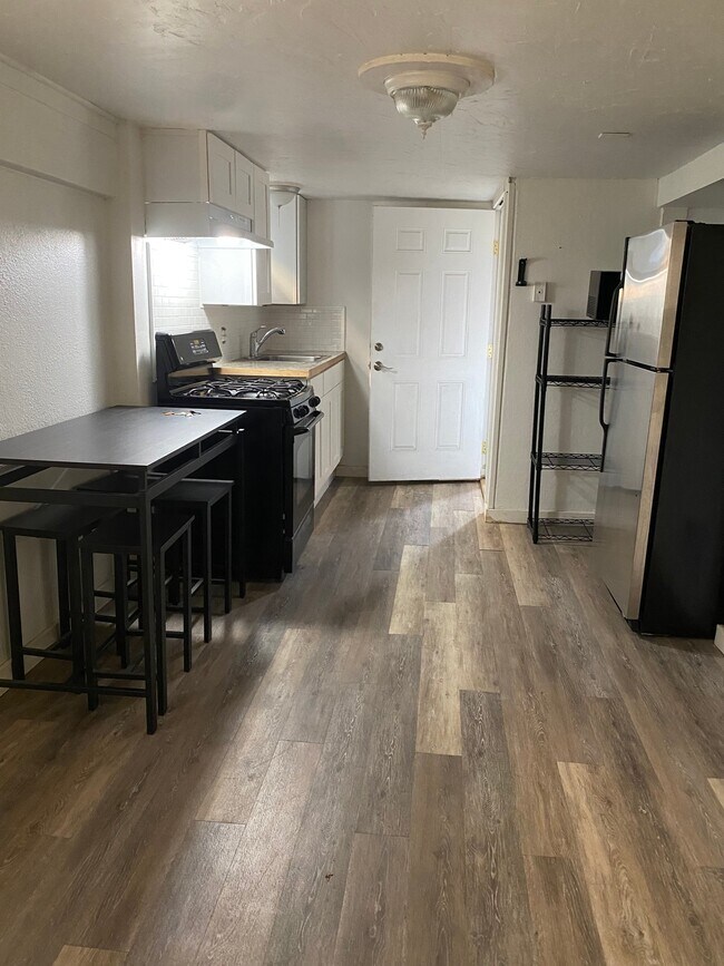 Photo - 3631 Wetmore Ave Unidad D