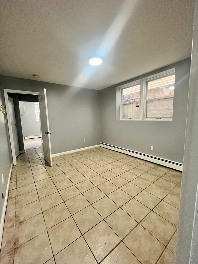 196 Lembeck Ave BSMT - 188 Lembeck Ave Unit 1L