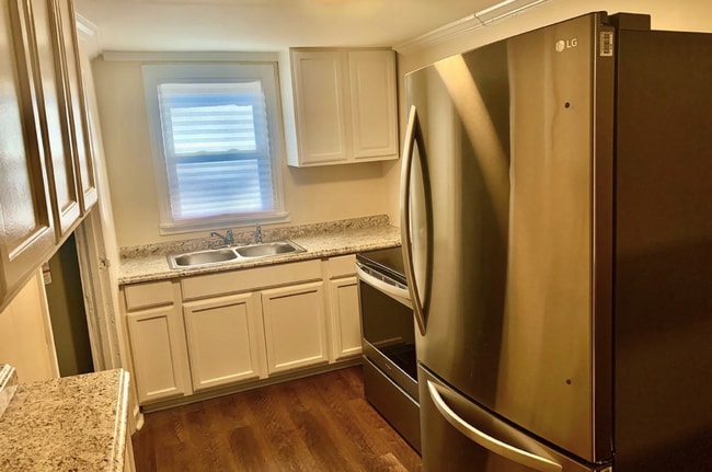 Photo - 1709 Cass St