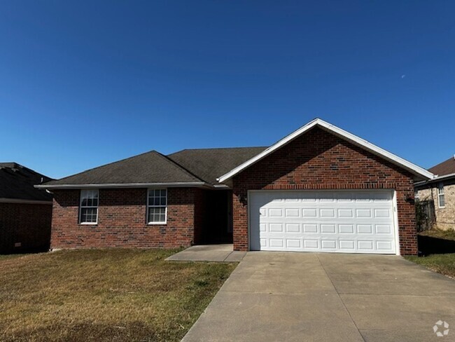 Building Photo - All Brick in SE Springfield Rental