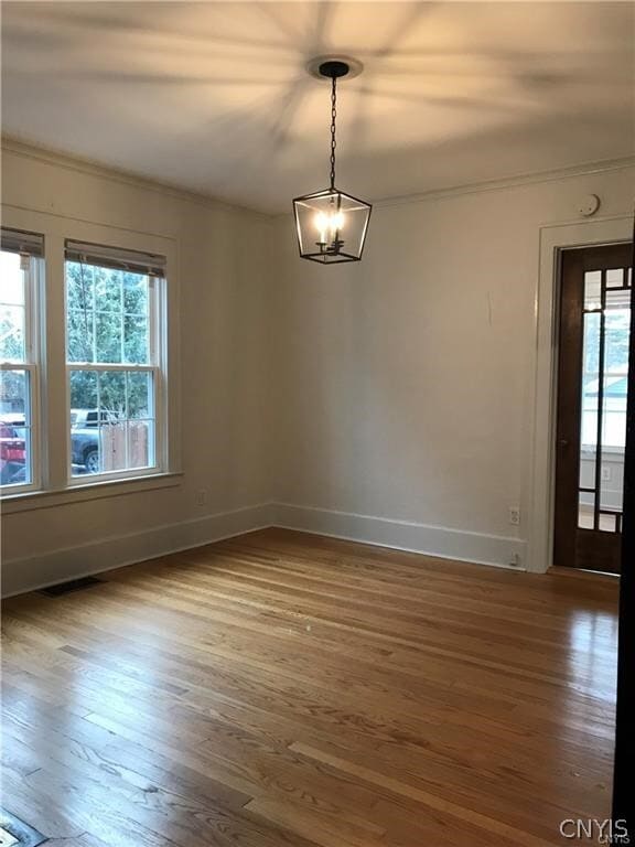 Photo - 1815 James St